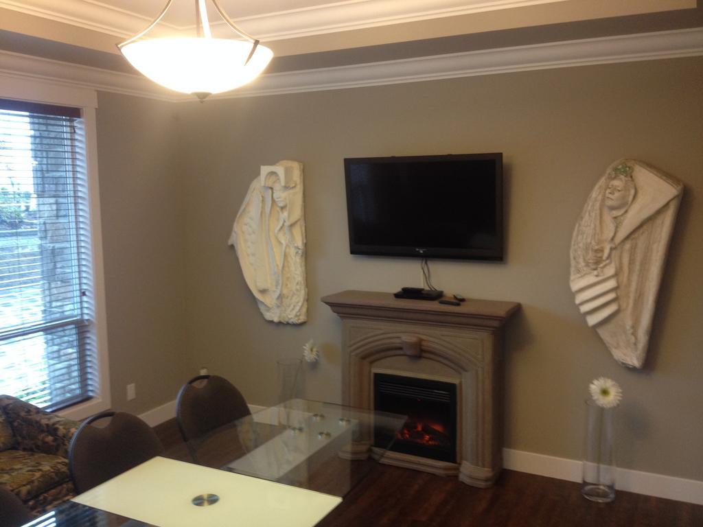 Brookside Inn