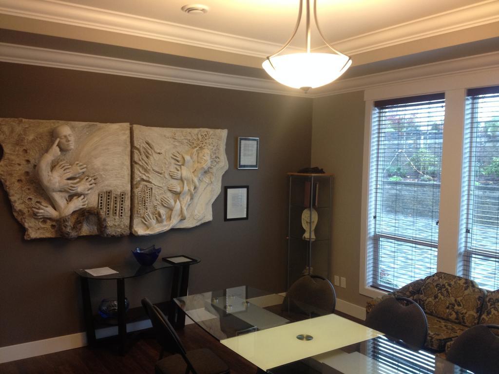 Brookside Inn Abbotsford